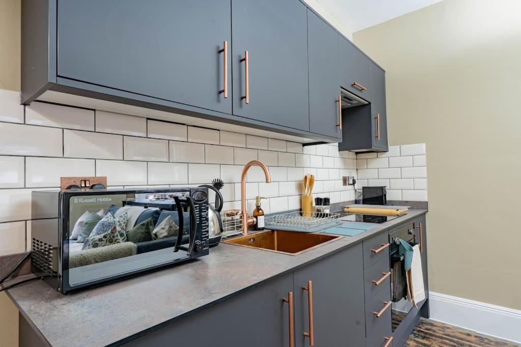 Stunning Boutique Flat In Central Location - Beatrice Bath Exterior foto