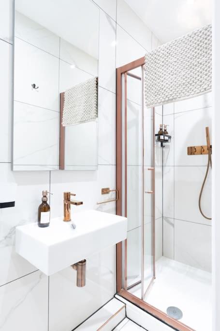 Stunning Boutique Flat In Central Location - Beatrice Bath Exterior foto